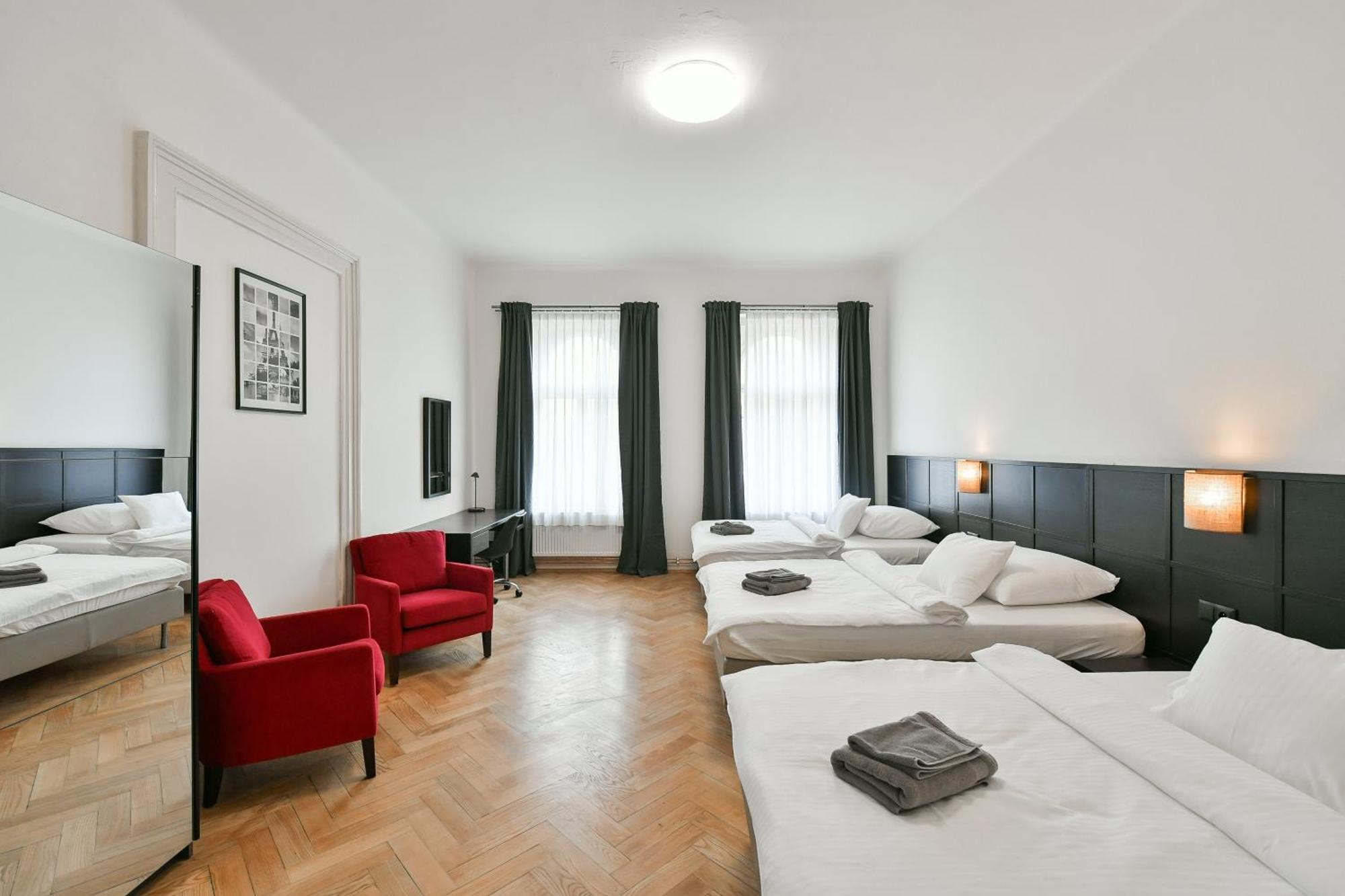 Wsp Petrin Garden Apartments Прага Экстерьер фото