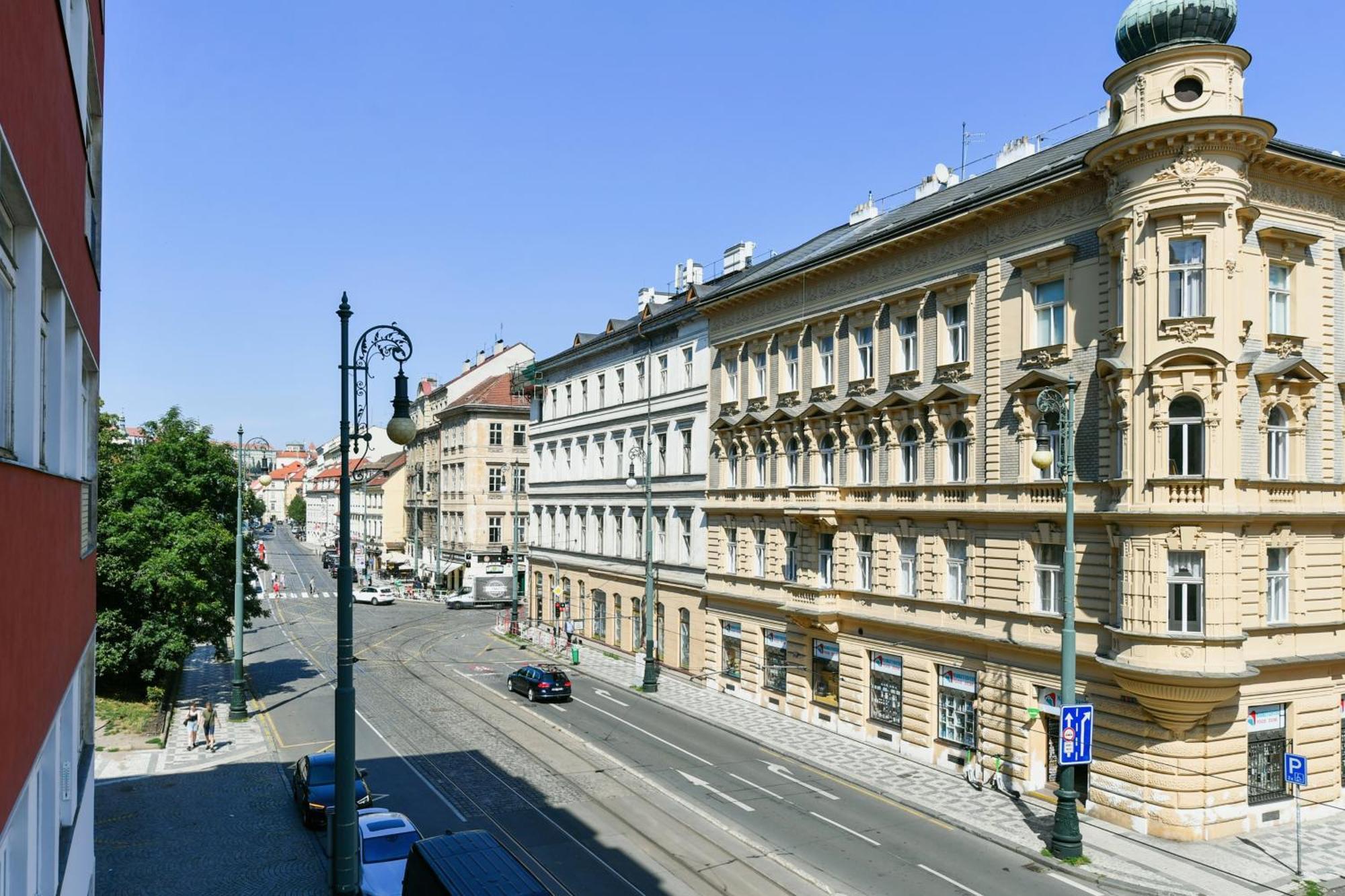 Wsp Petrin Garden Apartments Прага Экстерьер фото