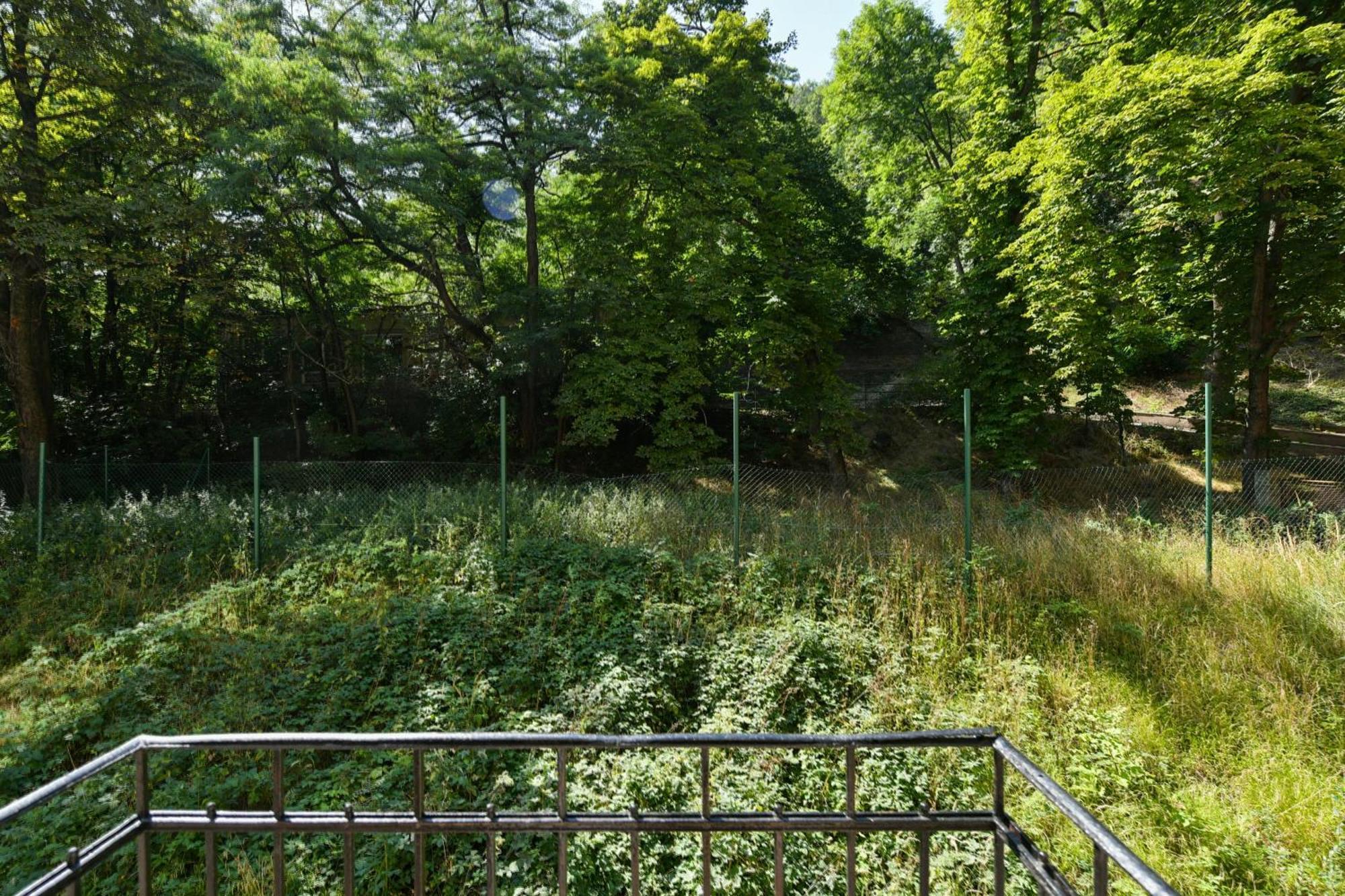 Wsp Petrin Garden Apartments Прага Экстерьер фото